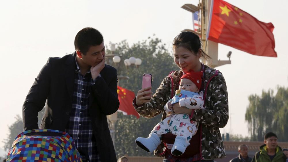 Orang China Malas Nikah dan Punya Anak, Populasi Terancam