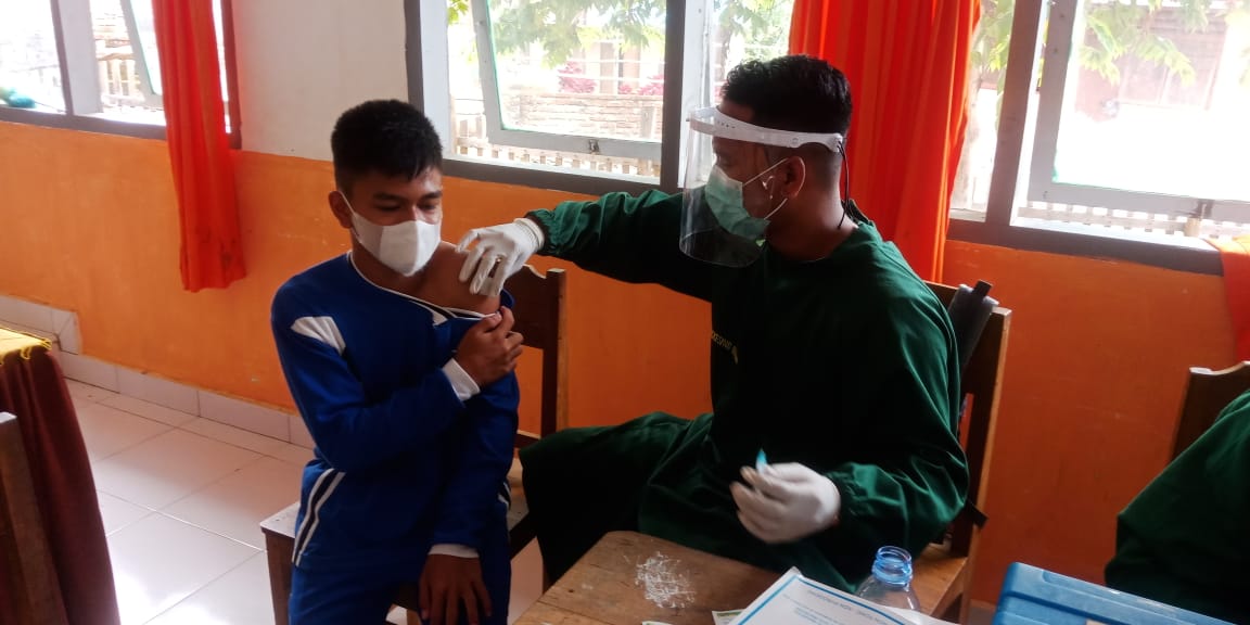 Pemda Bombana Target 70 Persen Warga Sudah Vaksin di Desember