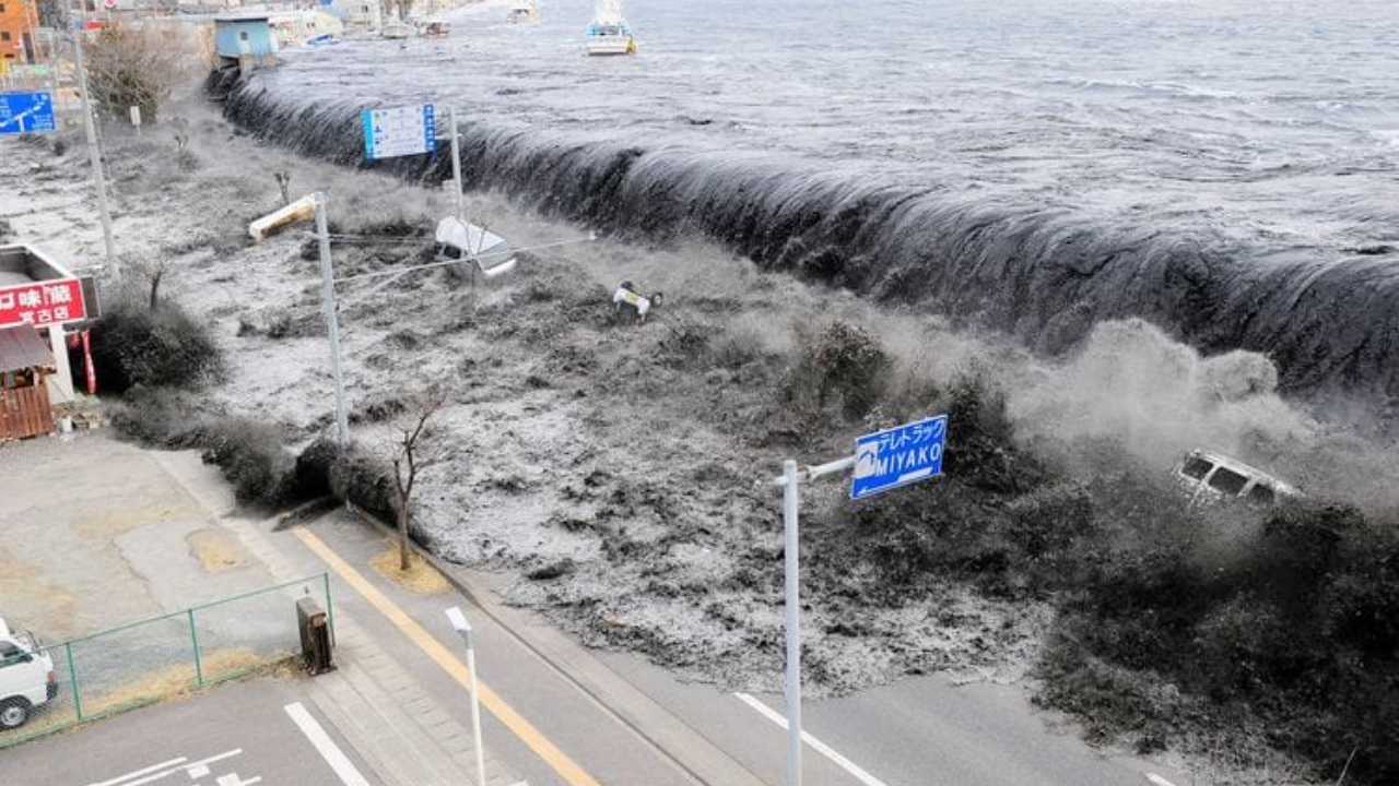 Wajib Tahu, Ini Langkah Selamatkan Diri dari Bencana Tsunami