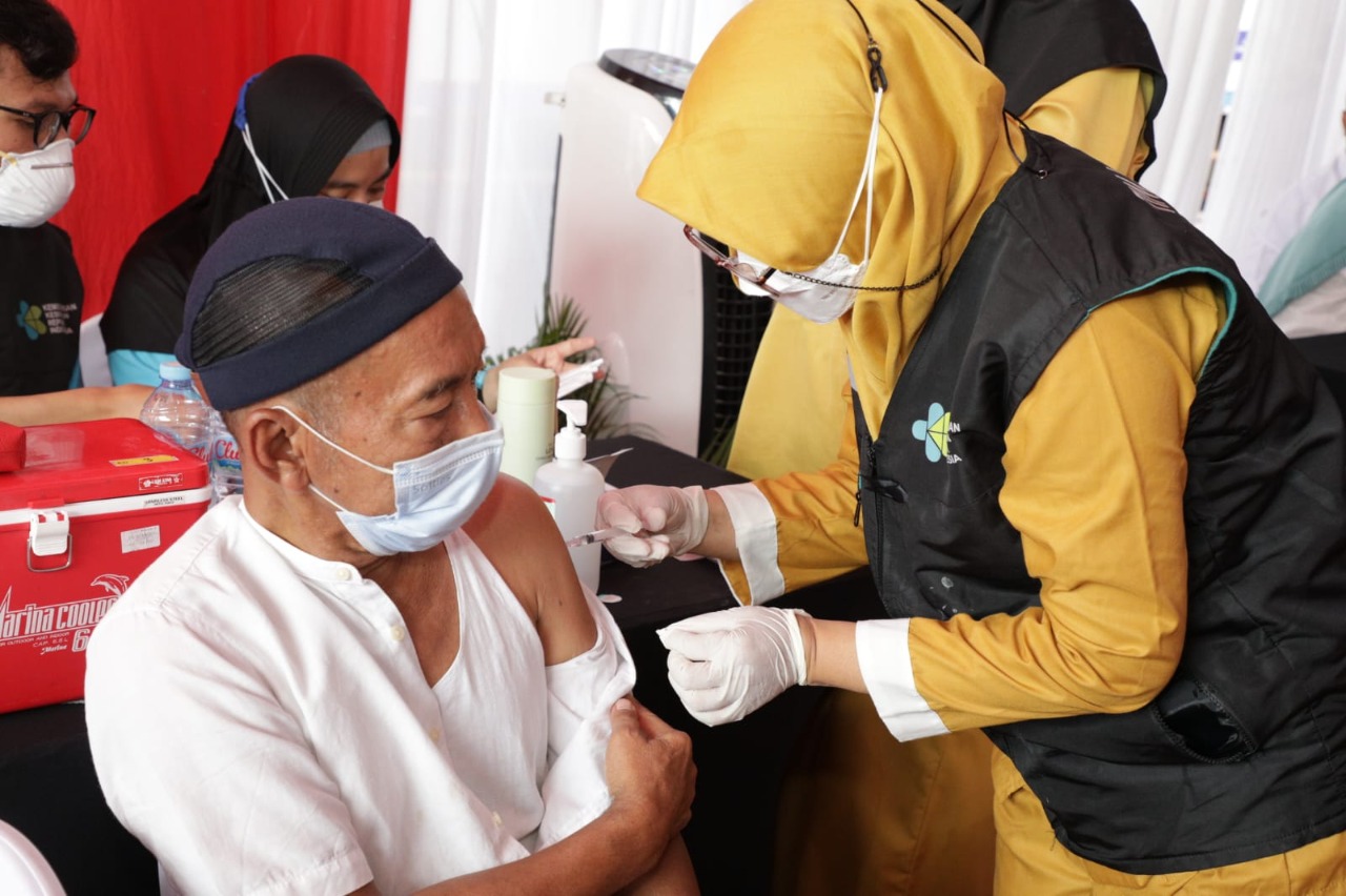 Ada Peningkatan COVID-19, Vaksinasi di Jatim Dipercepat