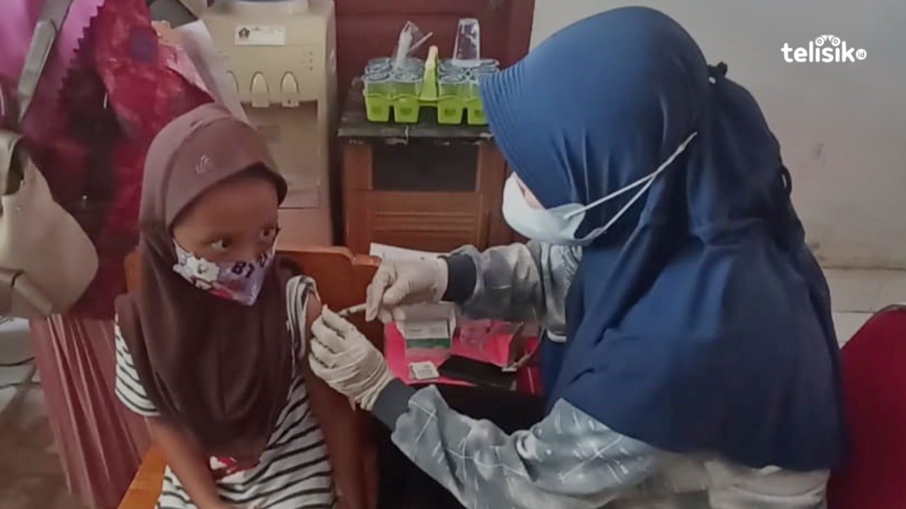 Jadi Syarat Ujian Offline, SDN 51 Kendari Lakukan Vaksinasi Tahap Dua