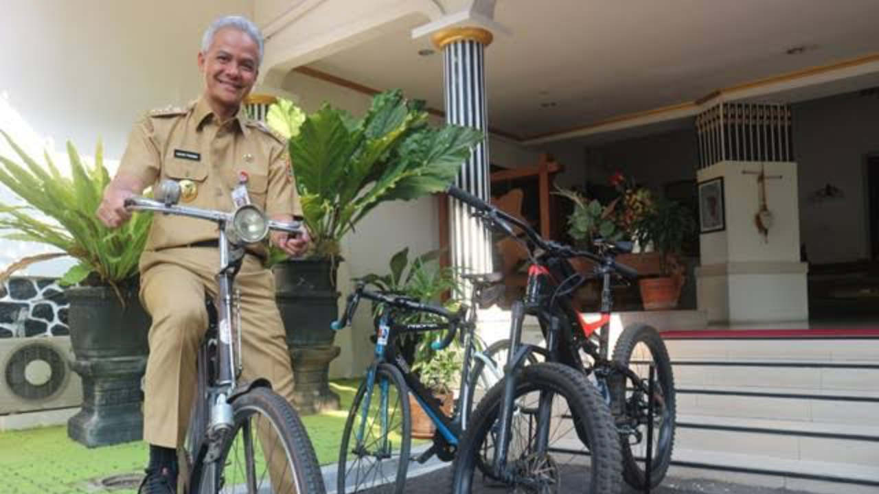 Jatuh dari Sepeda, Ganjar Pranowo Dilarikan ke Rumah Sakit