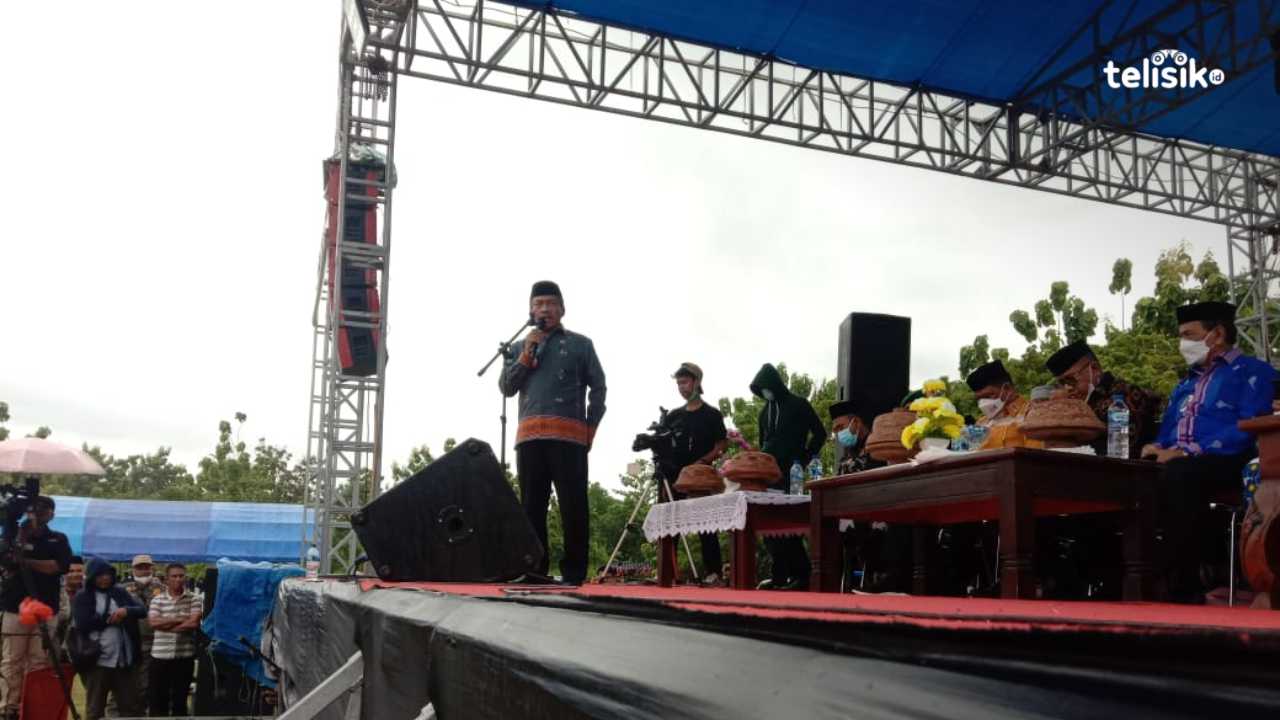 Wabup Muna Sarankan Handphone Diisi Ayat-ayat Suci Alquran