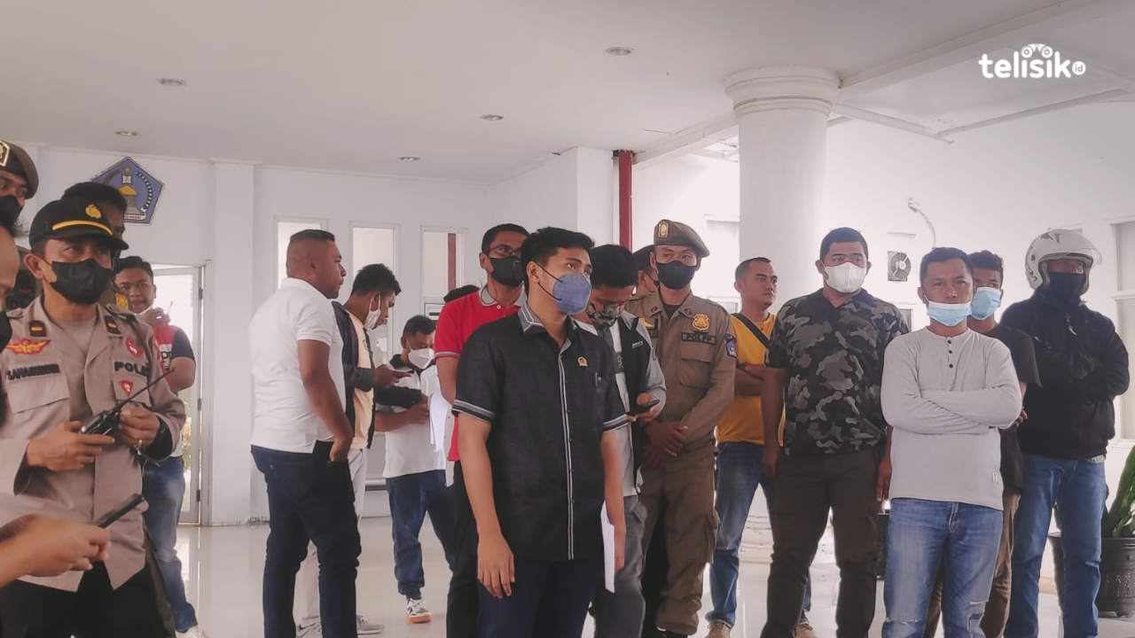 Kasus Penarikan Kendaraan, Warga Kota Lama Demo PT Mandiri Utama Finance