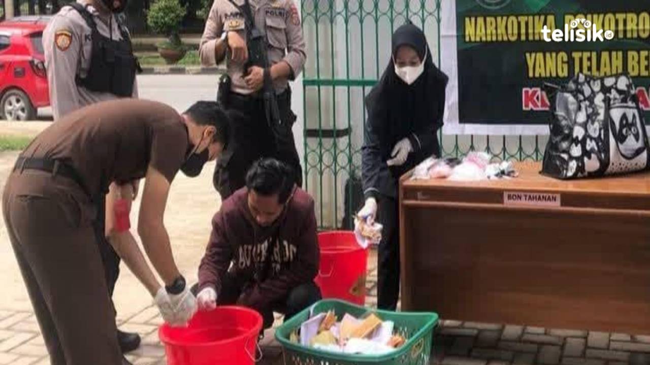 Kejari Kendari Musnahkan Barang Bukti Narkotika Seberat 1,2 Kg