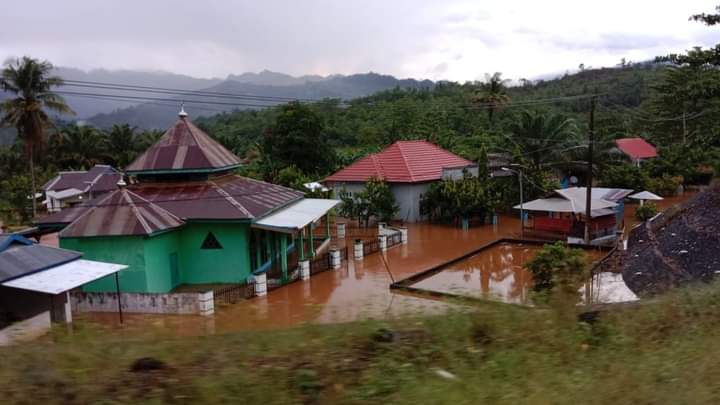 Puluhan Rumah di Kolut Terendam Banjir Setinggi 1,5 Meter