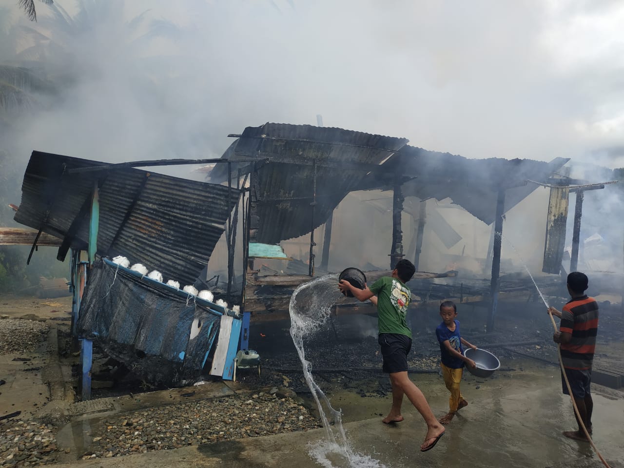 Satu Rumah di Kolut Ludes Dilalap Si Jago Merah