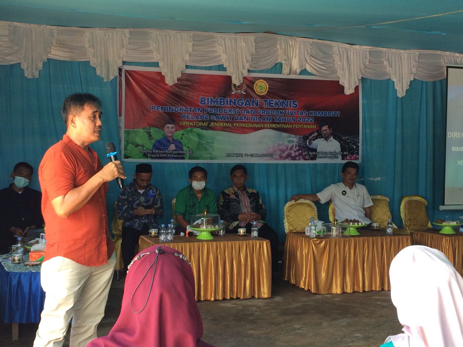 Tingkatkan Kapasitas SDM Petani, Dinas TPHP Konawe Ajarkan Budidaya Kelapa Sawit dan Nilam