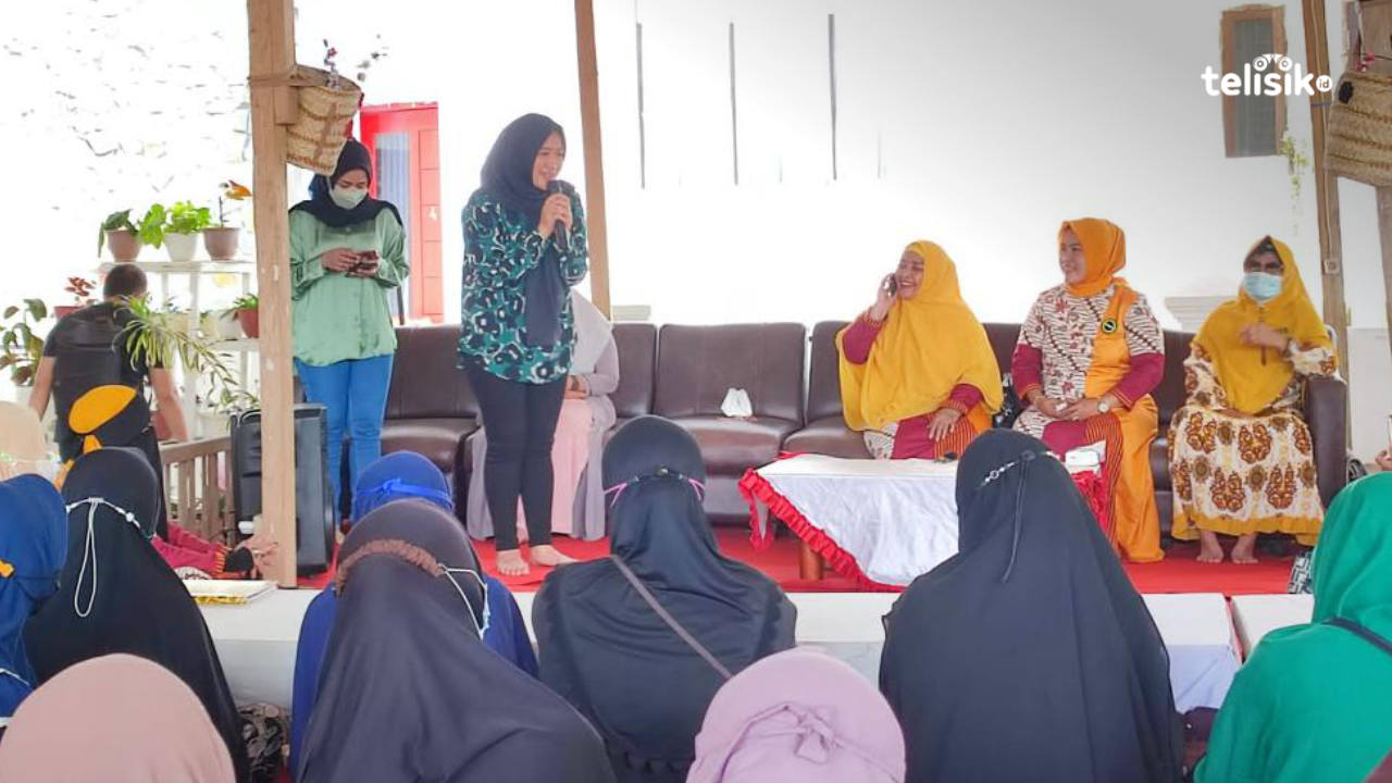 Ikut Jejak Ayah, Giona Nur Alam Berbagi ke Ratusan Warga Kendari