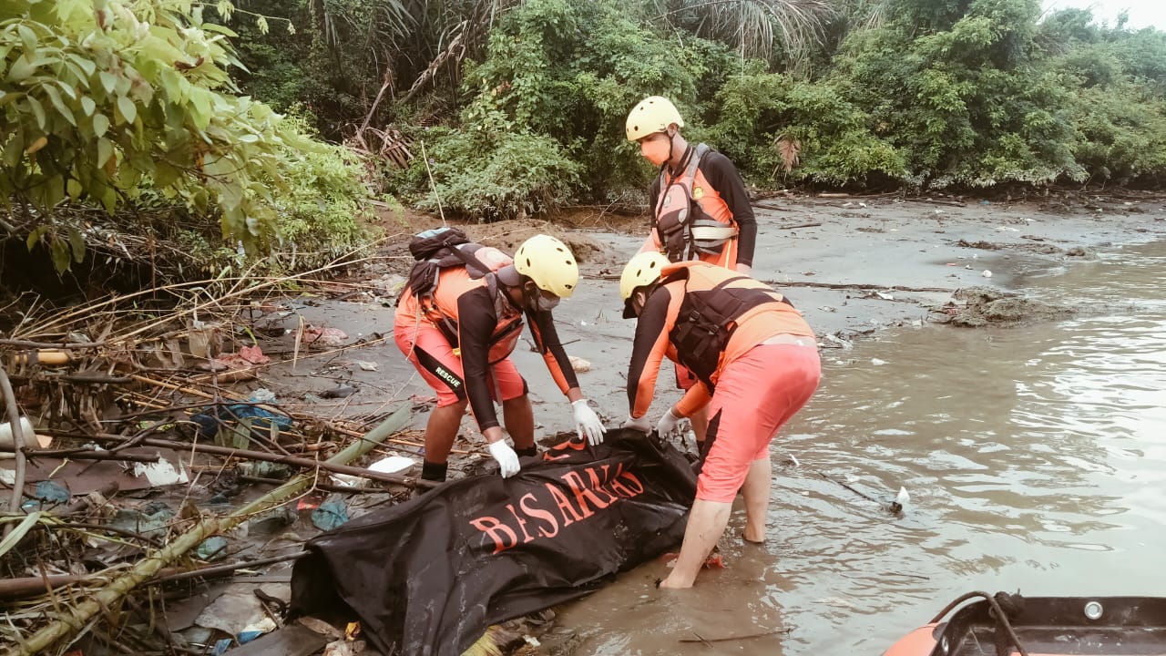 Lompat ke Sungai Saat Digerebek Polisi, Warga Medan Ditemukan Tewas