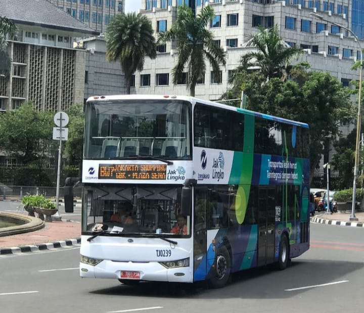 Keliling Jakarta, Belasan Ribu Warga Jajal Bus Tingkat Wisata Transjakarta