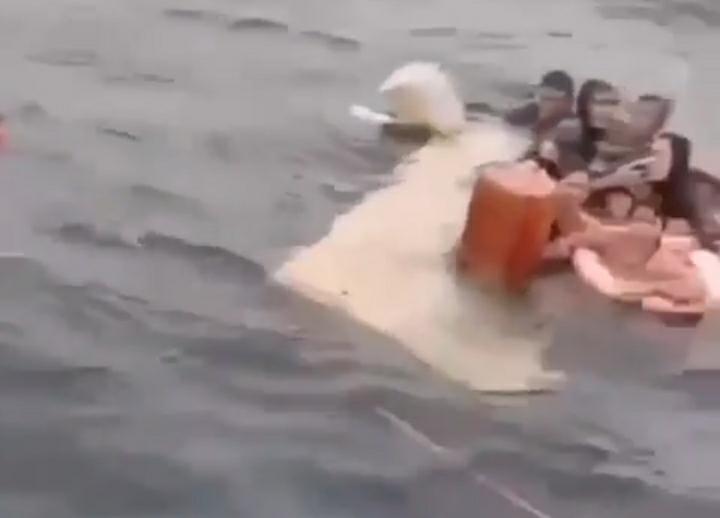 Kisah Pilu Korban KM Ladang Pertiwi yang Selamat Dari Musibah