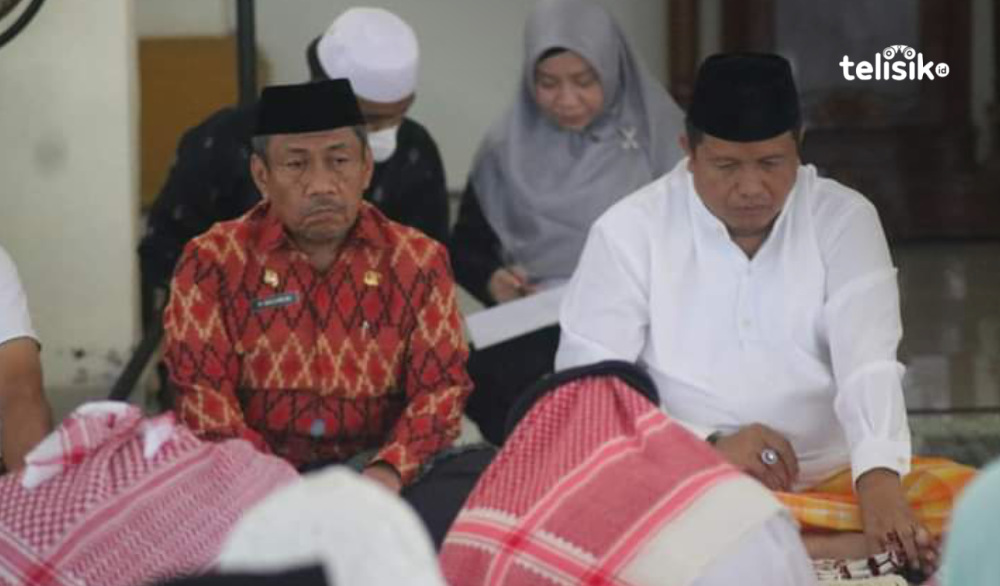 Disambut Bupati, Jemaah Haji Muna Pulang Utuh