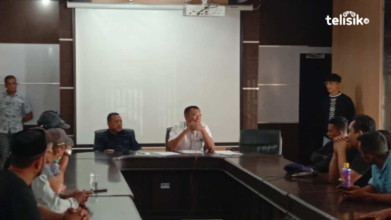 Ratusan Buruh TKBM Bungkutoko Korban PHK Adu Nasib ke DPRD Sultra