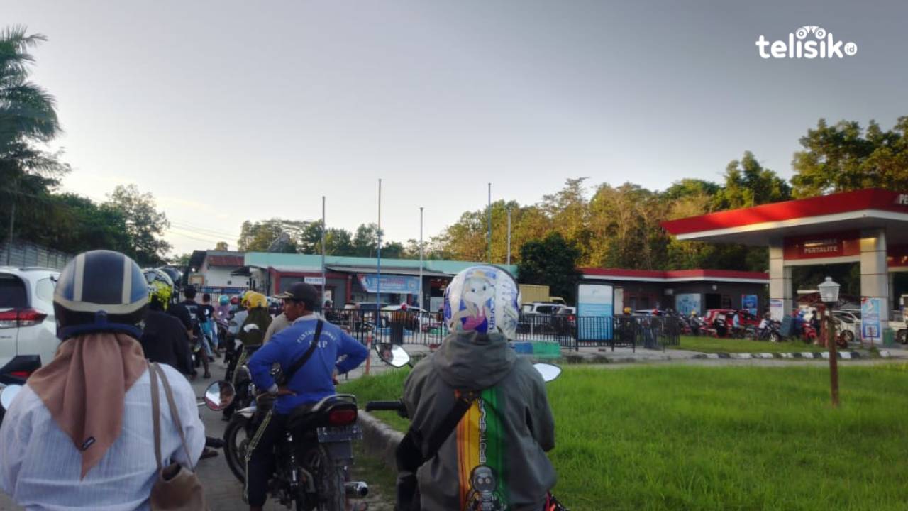 Antrian Panjang BBM di Kendari Dikeluhkan, Ini Tanggapan Pihak SPBU