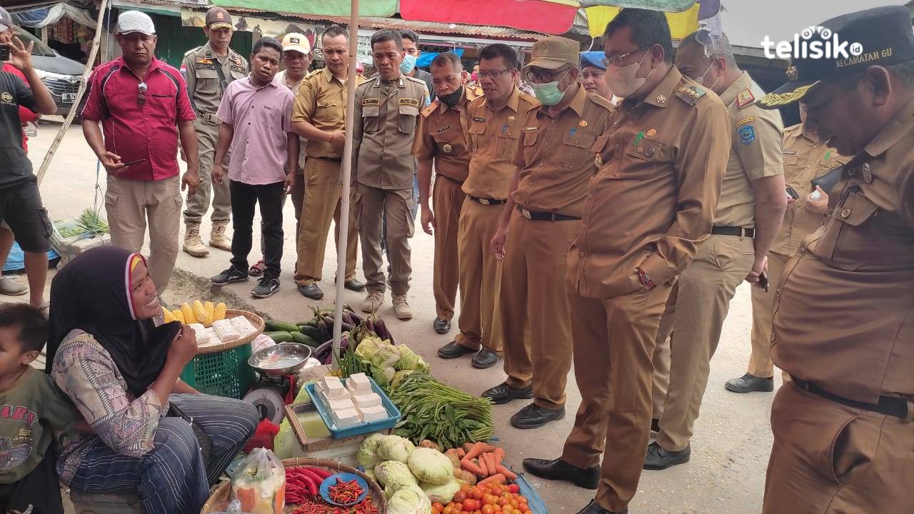 Pastikan Harga Stabil, Pj Bupati Buton Tengah Sidak Pasar
