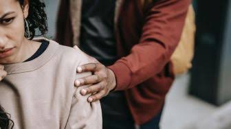 4 Tips Jitu Mengatasi Sikap Egois Pasangan