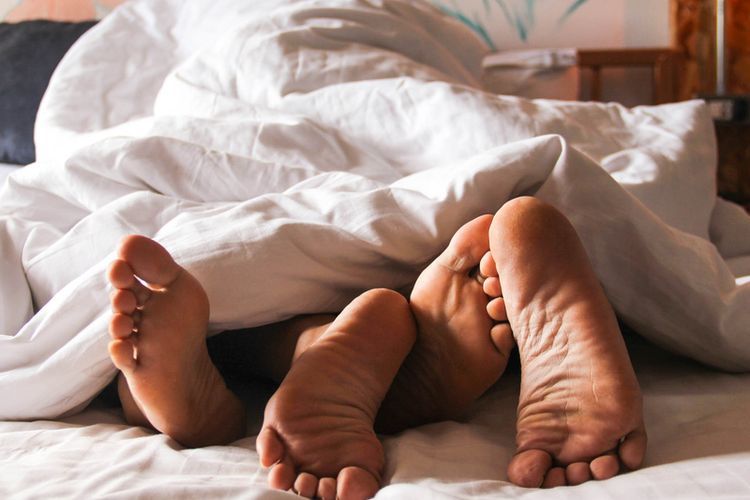 7 Cara Membuat Wanita Cepat Capai Orgasme saat Berhubungan Intim