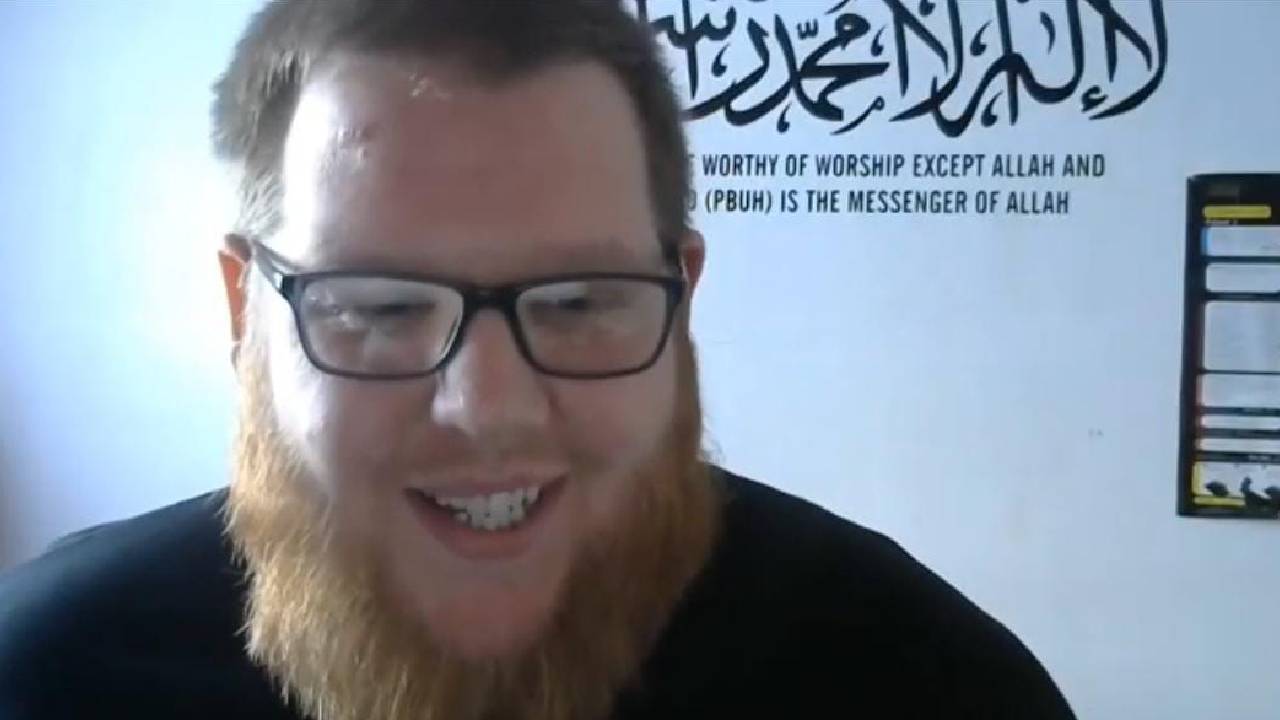 Kisah Mualaf Inggris Sempat Jadi Pembenci Islam Kini Bersyahadat