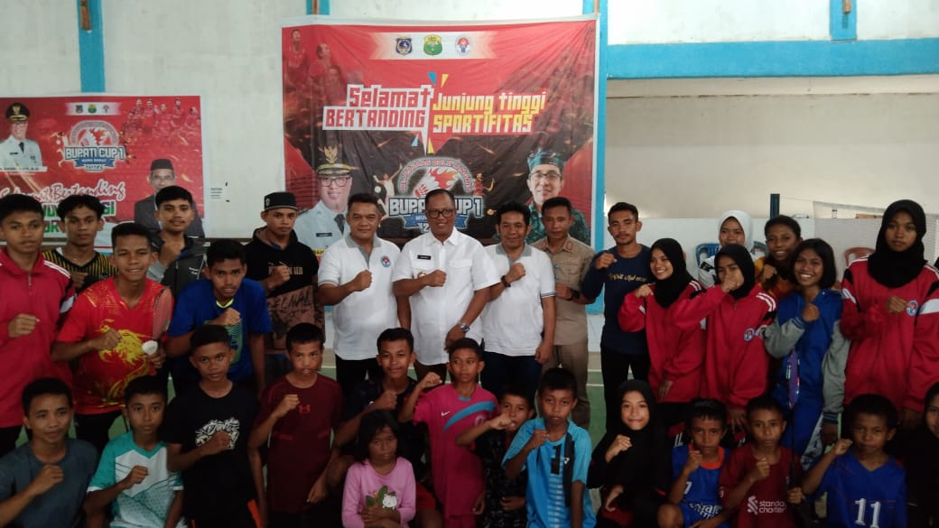 Cari Bibit Atlet, Pemda Muna Barat Gelar Kejuaraan Bulutangkis Bupati Cup I
