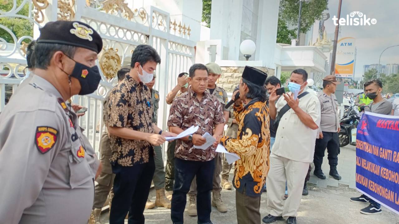 Gubernur Didesak Copot Dirut Bank Sumut Soal Dugaan Ilegal Mobile Banking