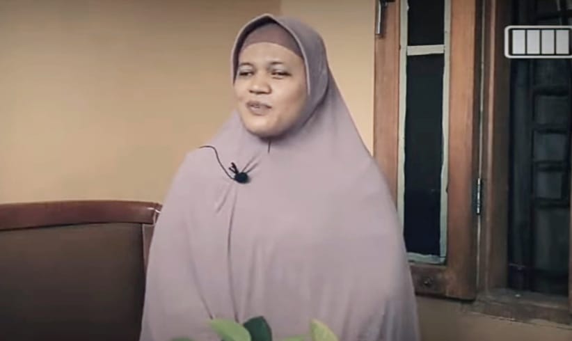 Kisah Mualaf Ketahuan Keluarga hingga Dimasukkan ke Kandang Babi