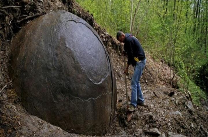 Legenda Batu Besar yang Menjadi Polemik Para Ilmuan di Hutan Bosnia
