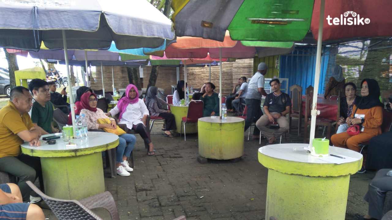 Pemilik Lapak Kali Kadia Resah Akibat Bakal Digusur Pemkot