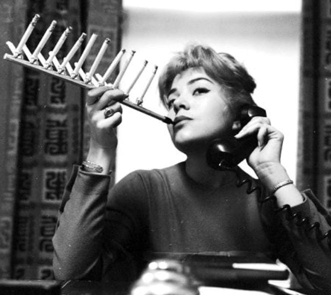 Penemuan Teraneh di Dunia, Mulai dari The Rice Bra hingga Cigarette Pack Holder