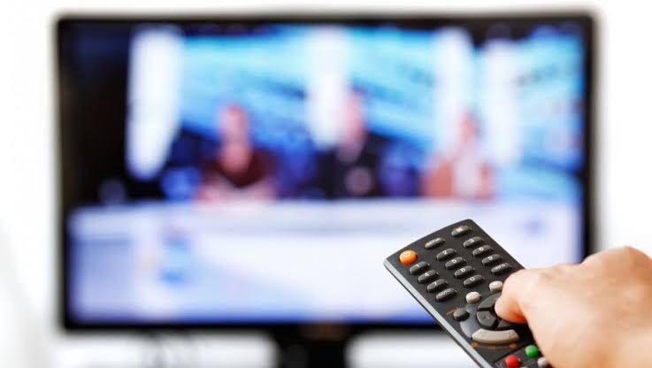 Perbedaan TV Analog dan Digital, Mana Lebih Baik?