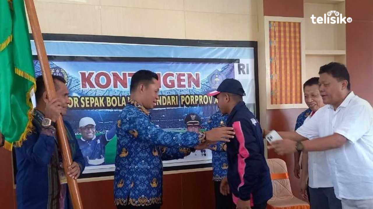 Target Medali Emas, Kontingen Sepak Bola Kota Kendari Dilepas Menuju Porprov