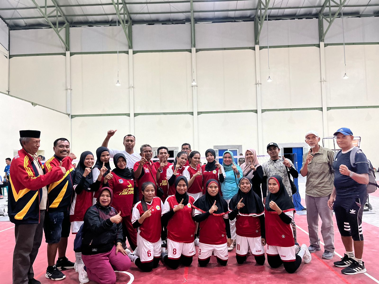 Tim Takraw Putri Muna Barat Kembali Raih Medali Emas
