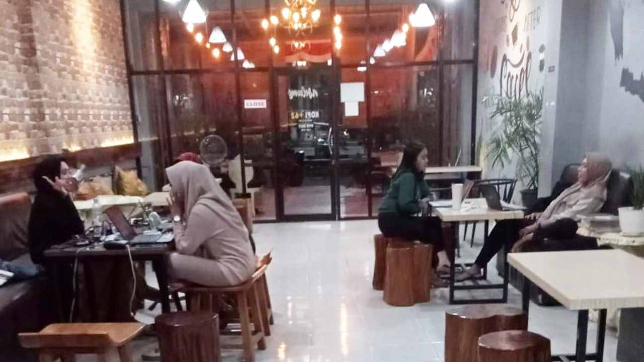 Nongki dan Nugas di Kopi 62 