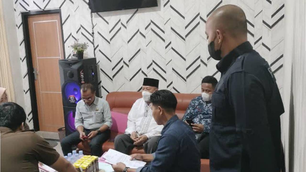 Tersangka Kasus Pelecehan Seksual Prof B Diserahkan ke Kejari Kendari
