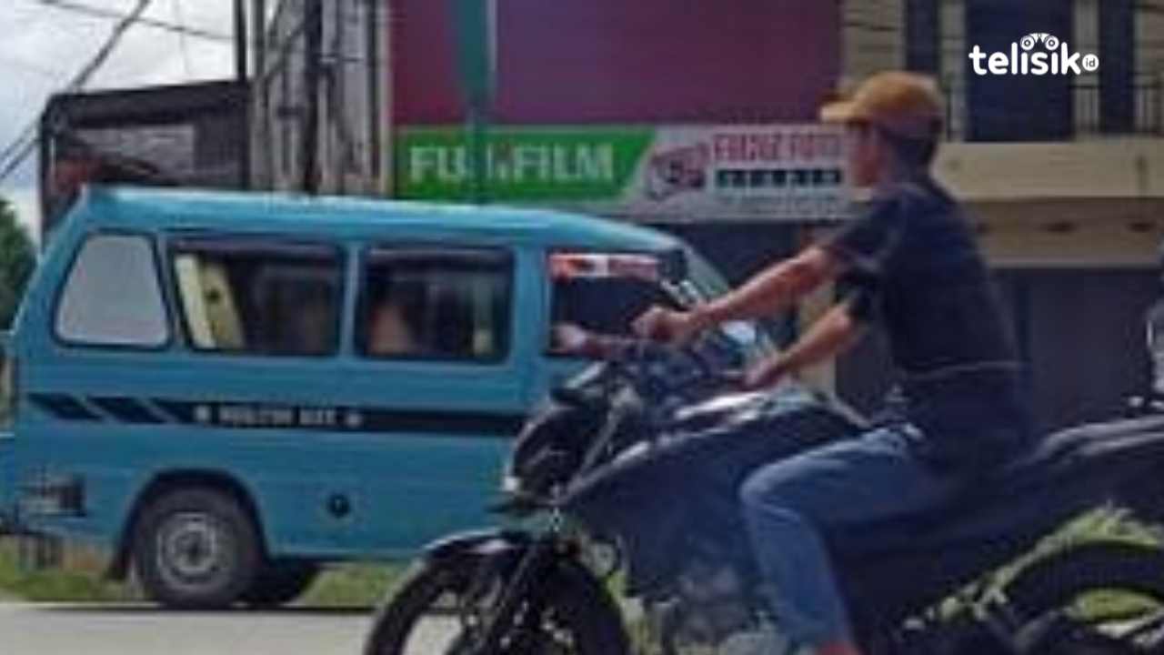 Warga Keluhkan Prilaku Sopir Angkot yang Kerap Berhenti Mendadak