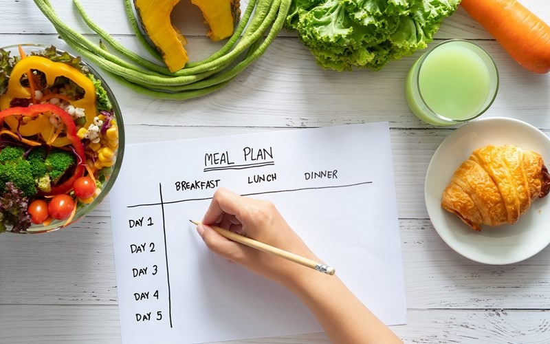 9 Tips Pola Makan Sehat Bagi Orang Sibuk, Kamu Perlu Tahu