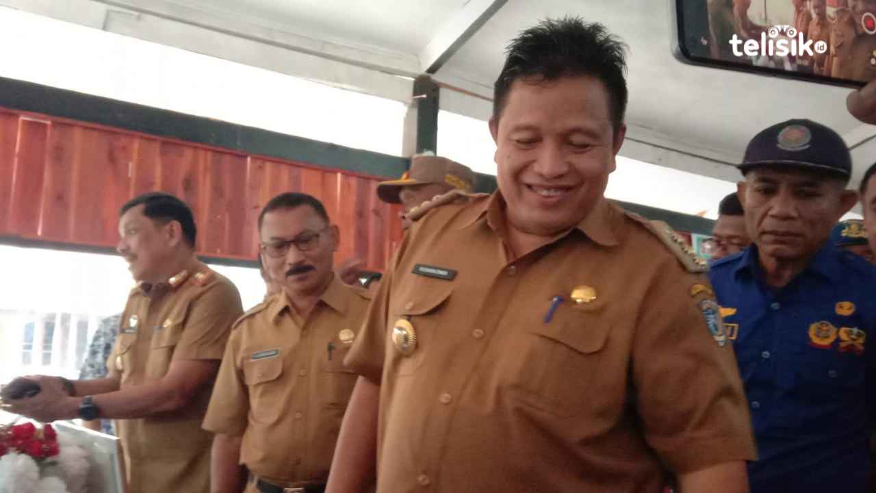 Bupati Muna Minta Kontraktor Komitmen Selesaikan Proyek PEN