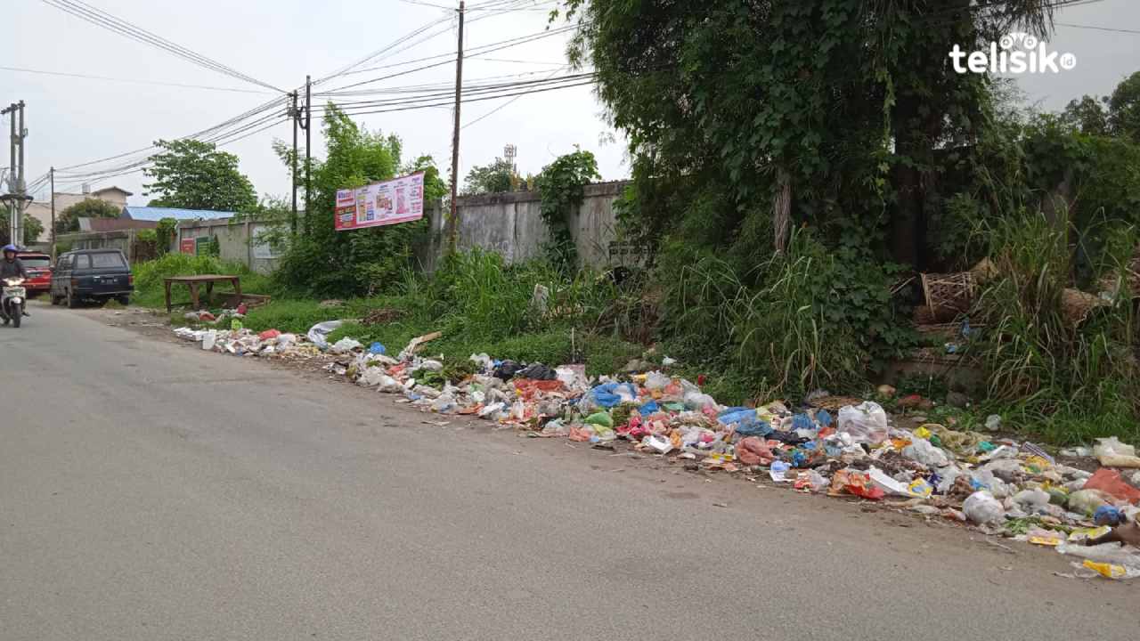 Sampah Berbau Resahkan Masyarakat