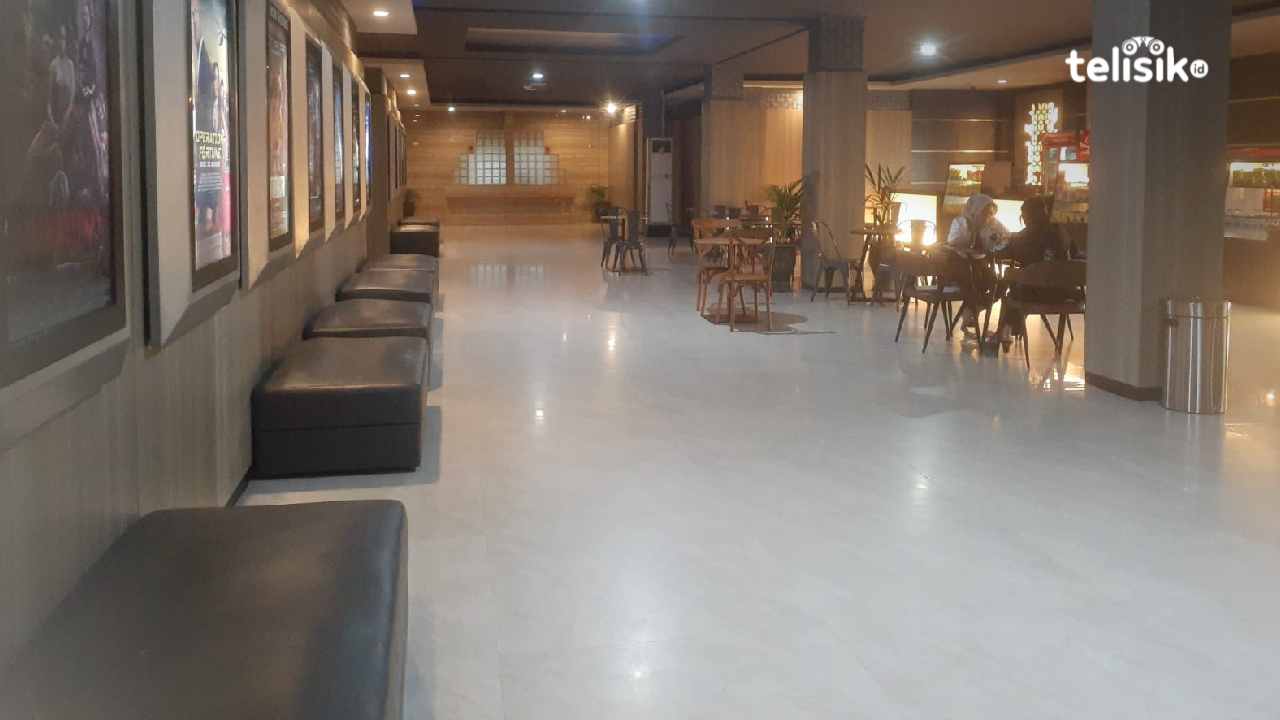 Virgo and The Sparklings, Film Superhero Remaja Indonesia