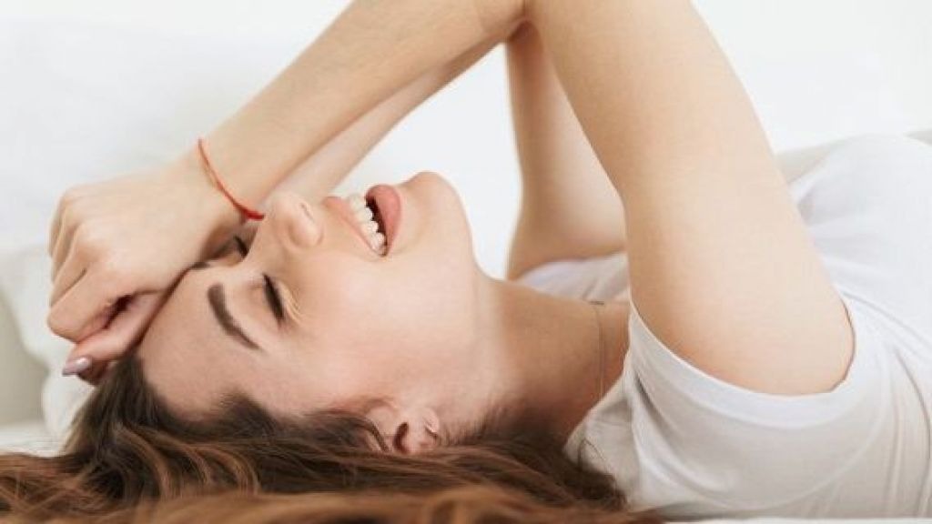 Wanita Ini Punya Titik G-Spot di Tenggorokan: Bisa Klimaks Hanya dengan Isap Jari