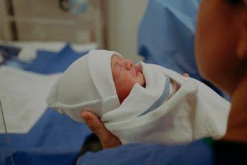 5 Fakta Kepribadian Anak yang Lahir di Malam Hari