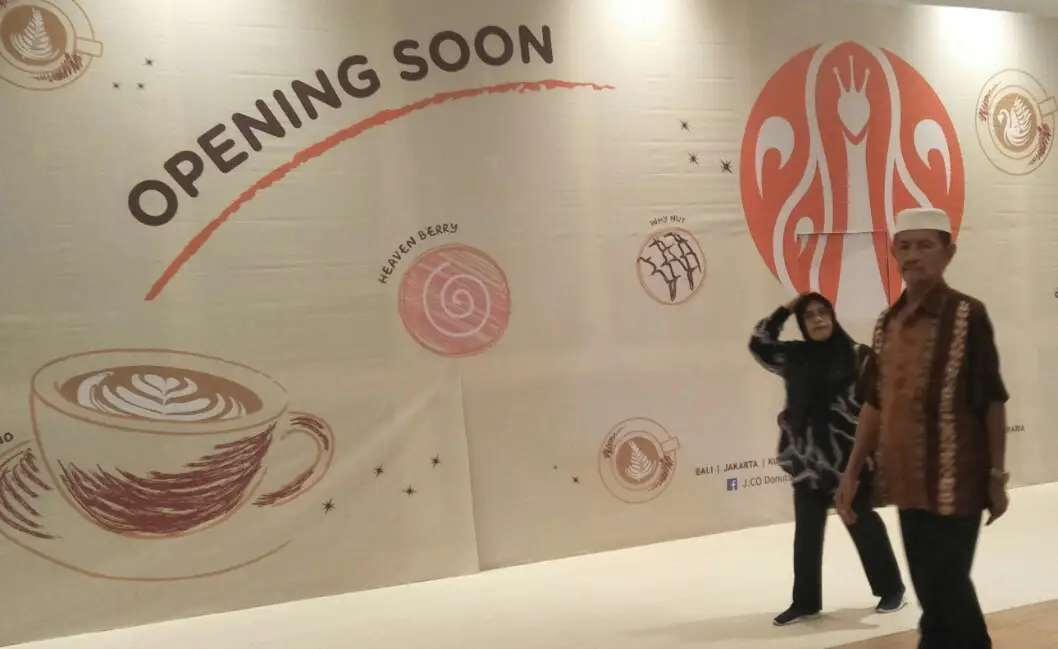 Peluang Kerja Warga Kota Kendari di J.C.O Donuts and Cafe