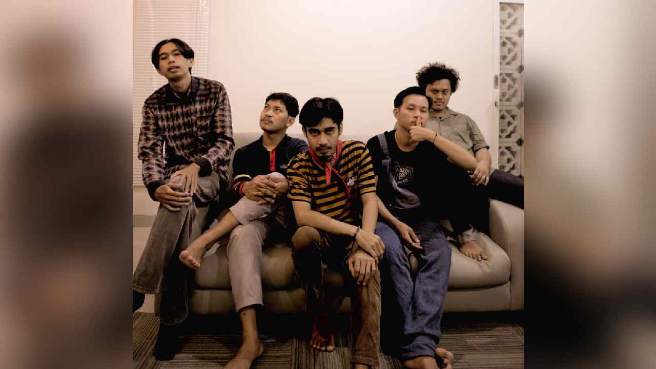 Album Pertama Bumbie Manusia dan Rencana Telah Tersedia di Platform Musik Digital