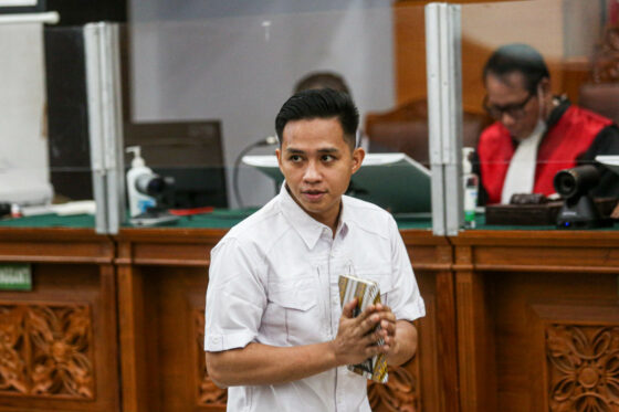 Bharada E Divonis 1,5 Tahun Penjara, Ruangan Pengadilan Bersorak