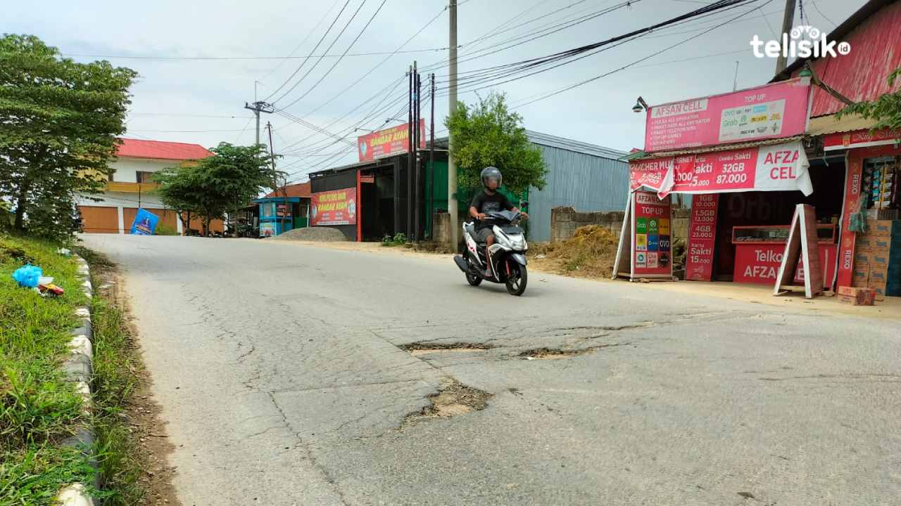 Dinas PUPR Kota Kendari Klaim Jalan Chairil Anwar Rusak Gegara Tak Ada Drainase