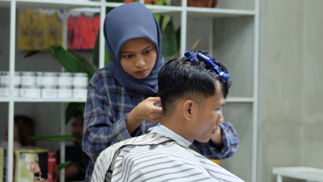 Ini 3 Potongan Rambut Pria Diminati di Kota Kendari