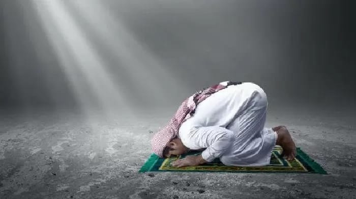 Jangan Tinggalkan 3 Doa Ini saat Sujud