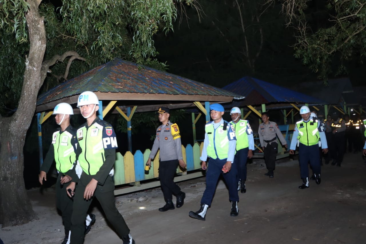 Polisi Amankan Pantai Toronipa