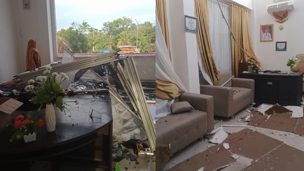 Atap Kantor Camat Kadia Diterbangkan Angin, Nyaris Timpa Rumah Warga