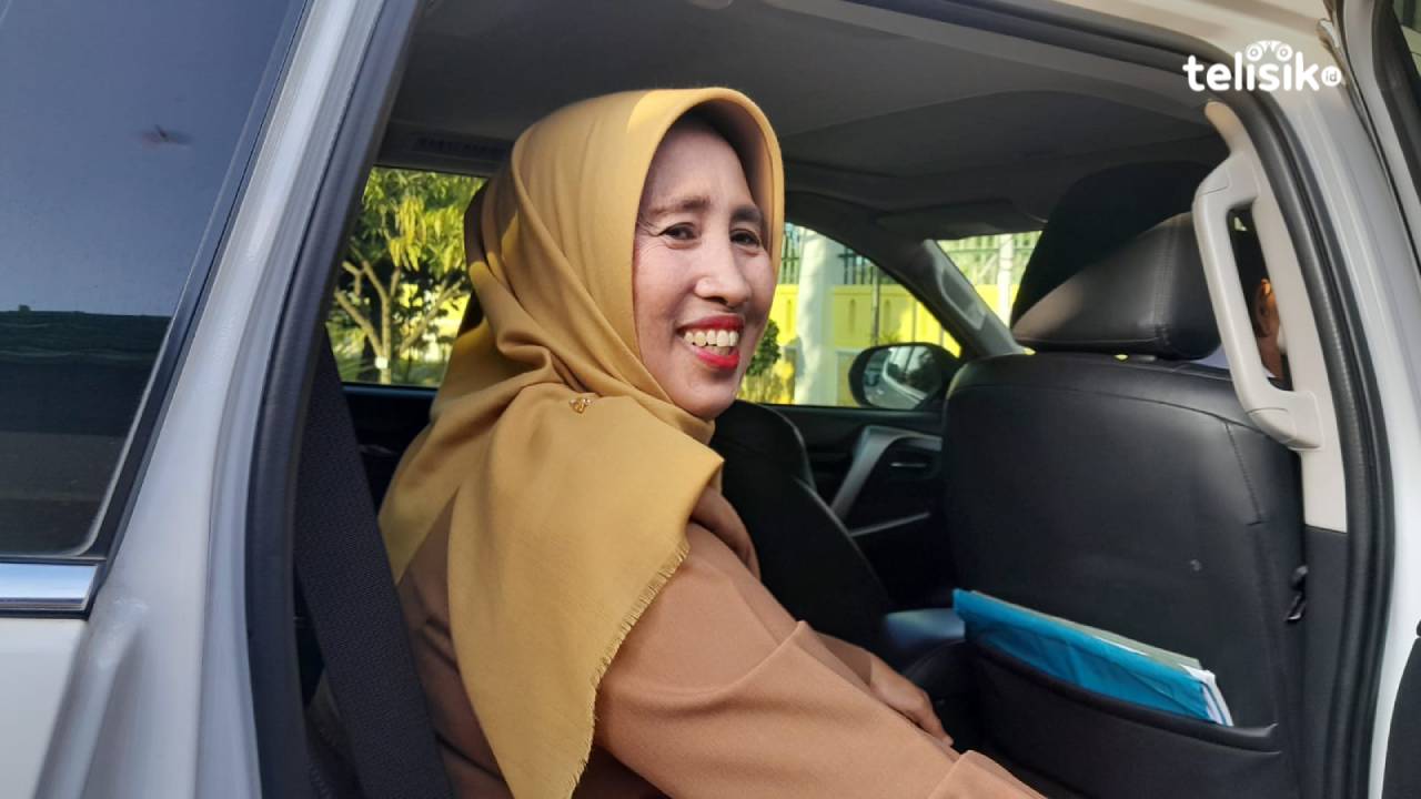 Begini Reaksi Nahwa Umar Usai Diperiksa 8 Jam Kejati Sulawesi Tenggara Kasus Dugaan Suap Alfamidi